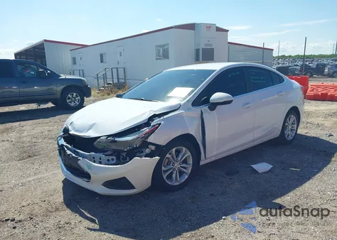 2019 Chevrolet Cruze Lt z USA, uszkodzony, nr VIN 1G1BE5SM2K7115242